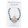 Bracelet sur élastique pour enfant, grains nacrés Ø 4 mm, avec médaille ange bois.