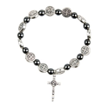 Bracelet sur élastique avec médailles de saint Benoit et grains hématite Ø 9 mm, avec croix de saint Benoit.