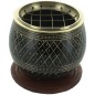 Brûle-encens en aluminium ciselé avec grille et socle bois, H 9 cm, Ø 7,5 cm. Livré en boîte individuelle.
