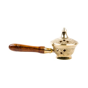 Brûle-encens en laiton ciselé avec poignée bois, L 22 cm, H 7 cm, Ø 8 cm. Livré en boîte individuelle.
