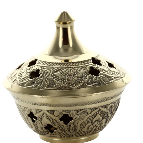Brûle-encens en laiton ciselé avec grille, H 8 cm, Ø 6 cm. Livré en boîte individuelle.