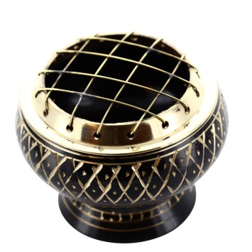 Brûle-encens en laiton noir strié avec grille, H 5 cm, Ø 6 cm. Livré en boîte individuelle.