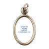 Médaille métal couleur dorée ovale H. 2,5 cm avec résine, plusieurs saints.