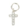 Croix de cou en métal couleur argentée avec pierres OZ serties H. 0,8 cm.