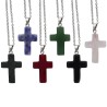 Collier avec croix en pierre naturelle H 2.4 cm sur chaine maille forcat en acier inoxydable L. 45 cm ajustable