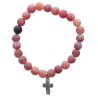 Bracelet sur élastique grains agate patinée naturelle givrée couleurs assorties , Ø 7 mm avec croix. Lot de 5 ASS