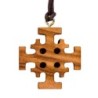 Croix de cou de Jérusalem en bois d'olivier H. 3 cm avec cordon cuir 70 cm..