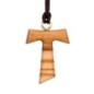 Croix de Tau en bois d'olivier H. 3 cm avec cordon cuir 70 cm..