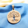 Médaille avec l'arbre de vie ajouré en acier inoxydable de couleur doré, Ø 1.9 cm.