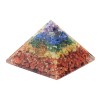 Pyramide Orgonite avec symbole Energie, L. 8 cm. Plusieurs pierres.