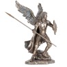 Statue de saint Raphaël en bronze coulé à froid, hauteur 24 cm.