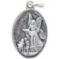 Médaille en métal couleur argentée forme ovale H. 2,2 cm. Plusieurs saints