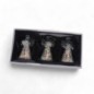 Ange en verre transparent, robe pailletée décorée d’étoiles irisées. H. 4,5 cm. Série de 3 modèles assortis.