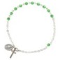 Bracelet sur chaine argentée grains rond en verre Ø 4 mm avec médaille de la Vierge Miraculeuse. Différentes couleurs
