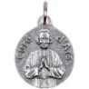 Medaille moulee ou frappee en metal couleur argentee Ø 1.8 cm. Plusieurs saints.
