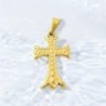 Croix de cou en acier inoxydable de couleur dorée en relief, H 1.90 cm.