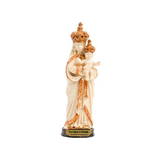 Statue de Notre-Dame de la Délivrande en résine peinte à la main.