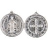Medaille metal couleur argentee de saint Benoit, plusieurs tailles.