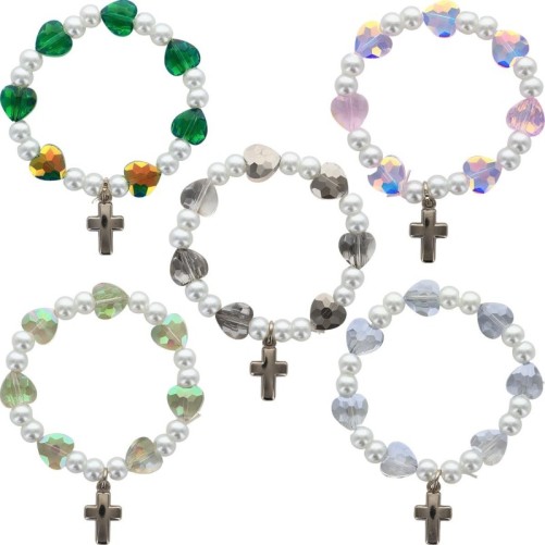 Bracelet sur élastique pour enfant avec grains en verre en forme de cœur et perles nacrées Ø 9 mm. LOT DE 5 ASSORTIS..