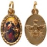 Médaille métal de couleur dorée ovale avec rebord effet dentelle H.1.5 cm avec résine. Disponible avec différents Saints.