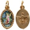 Médaille métal de couleur dorée ovale avec rebord effet dentelle H.1.5 cm avec résine. Disponible avec différents Saints.