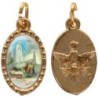 Médaille métal de couleur dorée ovale avec rebord effet dentelle H.1.5 cm avec résine. Disponible avec différents Saints.