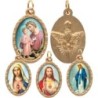 Médaille métal de couleur dorée ovale avec rebord effet dentelle H.2.5 cm avec résine. Disponible avec différents saints.