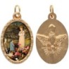 Médaille métal de couleur dorée ovale avec rebord effet dentelle H.2.5 cm avec résine. Disponible avec différents saints.