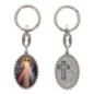 Porte-clés en aluminium de couleur argenté hauteur 3,8 cm, avec résine. Disponible avec plusieurs saints au choix.