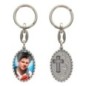 Porte-clés en aluminium de couleur argenté hauteur 3,8 cm, avec résine. Disponible avec plusieurs saints au choix.