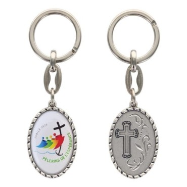 Porte-clés en aluminium de couleur argenté hauteur 3,8 cm, avec résine. Disponible avec plusieurs saints au choix.