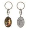 Porte-clés en aluminium de couleur argenté hauteur 3,8 cm, avec résine. Disponible avec plusieurs saints au choix.
