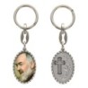 Porte-clés en aluminium de couleur argenté hauteur 3,8 cm, avec résine. Disponible avec plusieurs saints au choix.