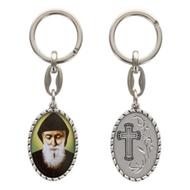 Porte-clés en aluminium de couleur argenté hauteur 3,8 cm, avec résine. Disponible avec plusieurs saints au choix.