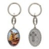 Porte-clés en aluminium de couleur argenté hauteur 3,8 cm, avec résine. Disponible avec plusieurs saints au choix.