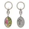 Porte-clés en aluminium de couleur argenté hauteur 3,8 cm, avec résine. Disponible avec plusieurs saints au choix.