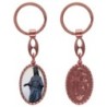 Porte-clés en aluminium de couleur cuivrée, hauteur 3,8 cm, avec résine. Disponible avec plusieurs saints au choix.