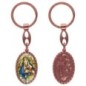 Porte-clés en aluminium de couleur cuivrée, hauteur 3,8 cm, avec résine. Disponible avec plusieurs saints au choix.