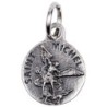 Médaille moulée en métal couleur argentée Ø 1.2 cm. Plusieurs Saints.