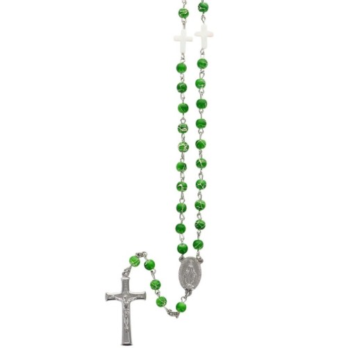 Chapelet sur chaîne, grains marbrés Ø 6 mm, paters et croix coquille avec Christ, longueur au cœur 37 cm. Plusieurs couleurs.