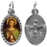 Médaille métal de couleur argentée ovale avec rebord effet dentelle H.1,5 cm avec résine. Disponible avec différents Saints.