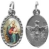 Médaille métal de couleur argentée ovale avec rebord effet dentelle H.1,5 cm avec résine. Disponible avec différents Saints.