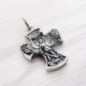 Croix en métal de Saint Michel. Hauteur 2.5 cm..