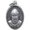 Médaille en métal couleur argentée forme ovale H. 2,2 cm. Plusieurs saints.