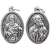 Médaille en métal couleur argentée forme ovale H. 2,2 cm. Plusieurs saints.