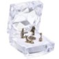 Mini crèche en métal style antique dans boite acrylique transparente effet diamant 4,8 cm..