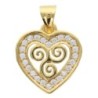 Pendentif coeur avec triskel 1.5 cm en plaqué or avec zirconium. Livré en boîte.