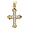 Croix de cou en plaqué or sertie de pierres OZ H. 1,7 cm. Livrée en boite.