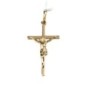 Croix de cou bâton en plaque or avec Christ H. 3 cm. Livrée en boite.