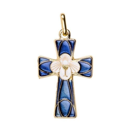 Croix de cou en métal doré, émaillée, avec calice de communion – Revers : PAX – Hauteur 4,5 cm.